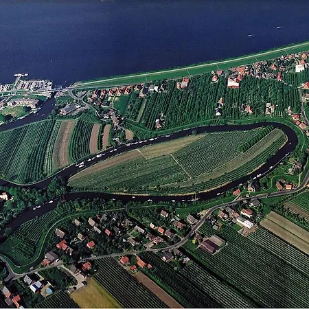 On The Elbe Dike Apartmán